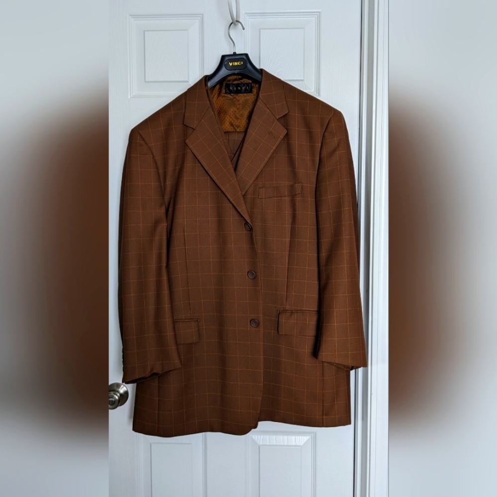 Vinci Brown Suit, size 48L